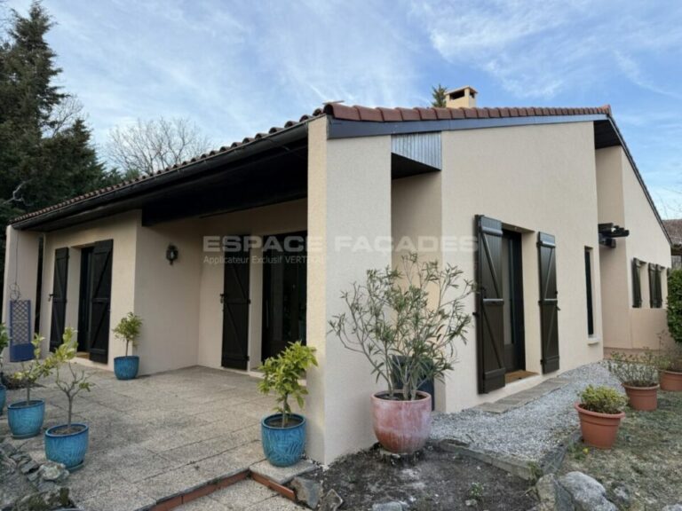 Lire la suite à propos de l’article Traitement fissures & rénovation de façades à Balma