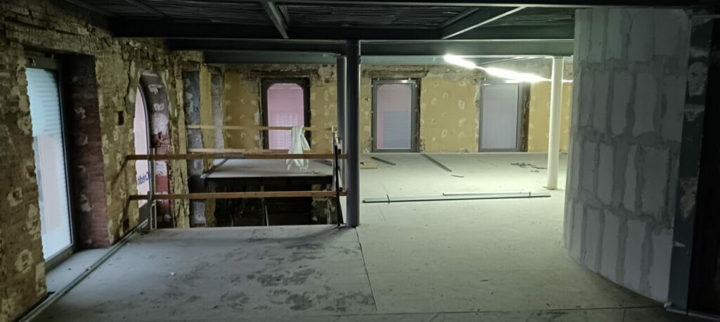 Réhabilitation d'une agence Crédit Mutuel à Toulouse